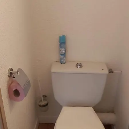 Studio Apartment *